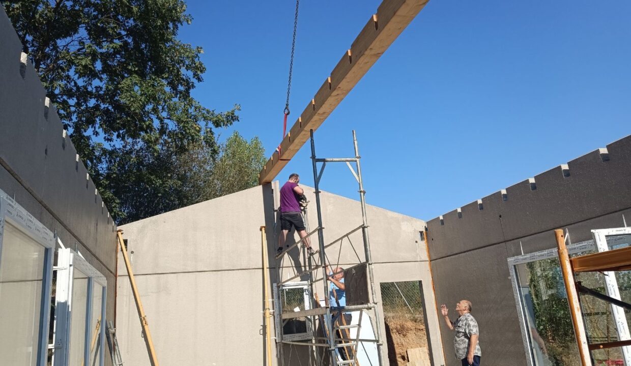 Vivienda unifamiliar en Sojuela Club de Campo con el modelo de autopromoción